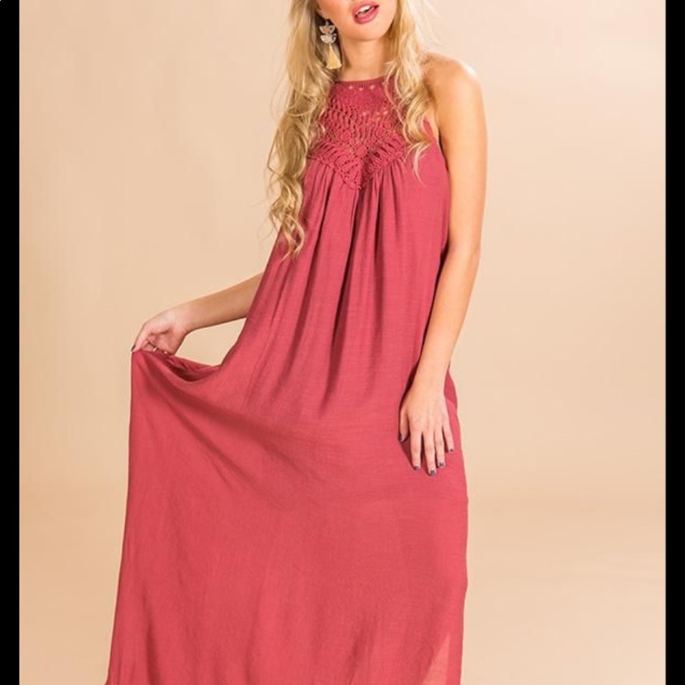 Beautiful linen maxi dress with crochet detail!
